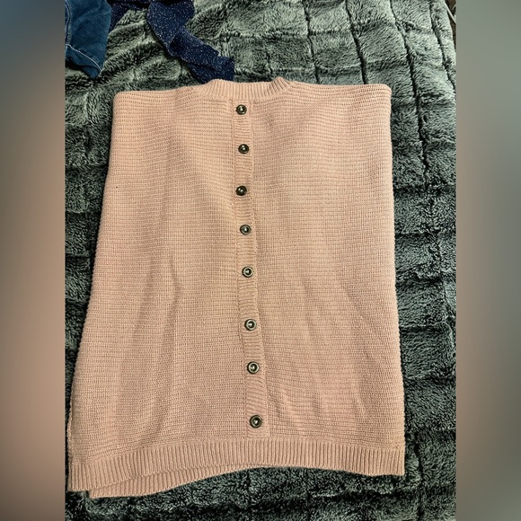 women’s sweater with button down in the back - Picture 3 of 3